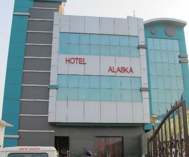The Hotel Alaska, Muktsar 1